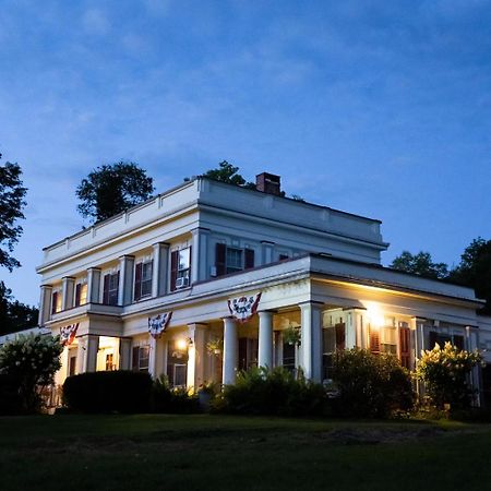 Arlington Inn & Spa Екстер'єр фото